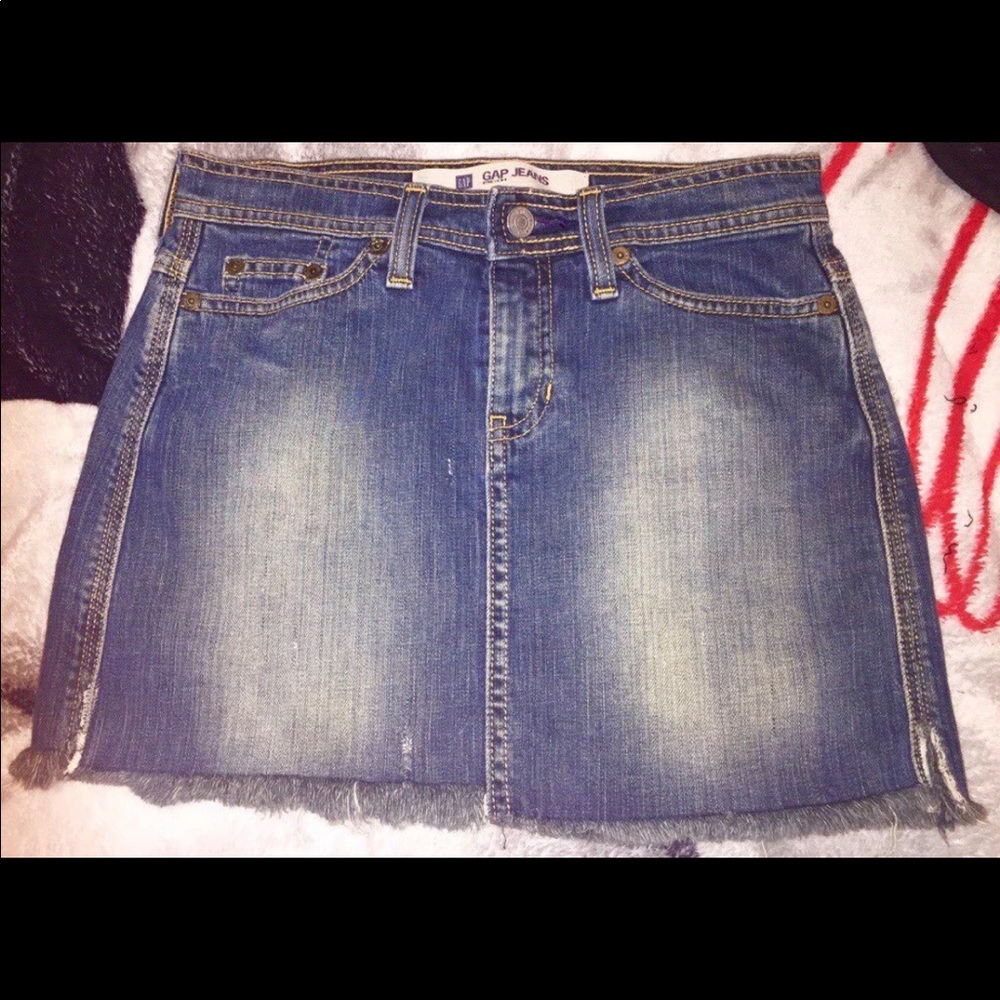 GUESS jean skirt